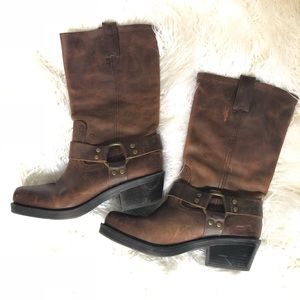 Mossimo boot with boot straps